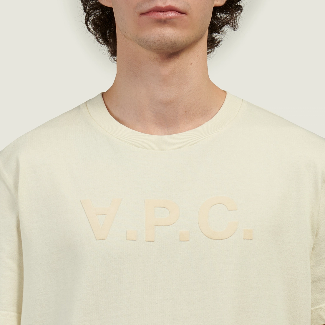 A.P.C. Мужская футболка Standard Grand V.P.C. GOTS