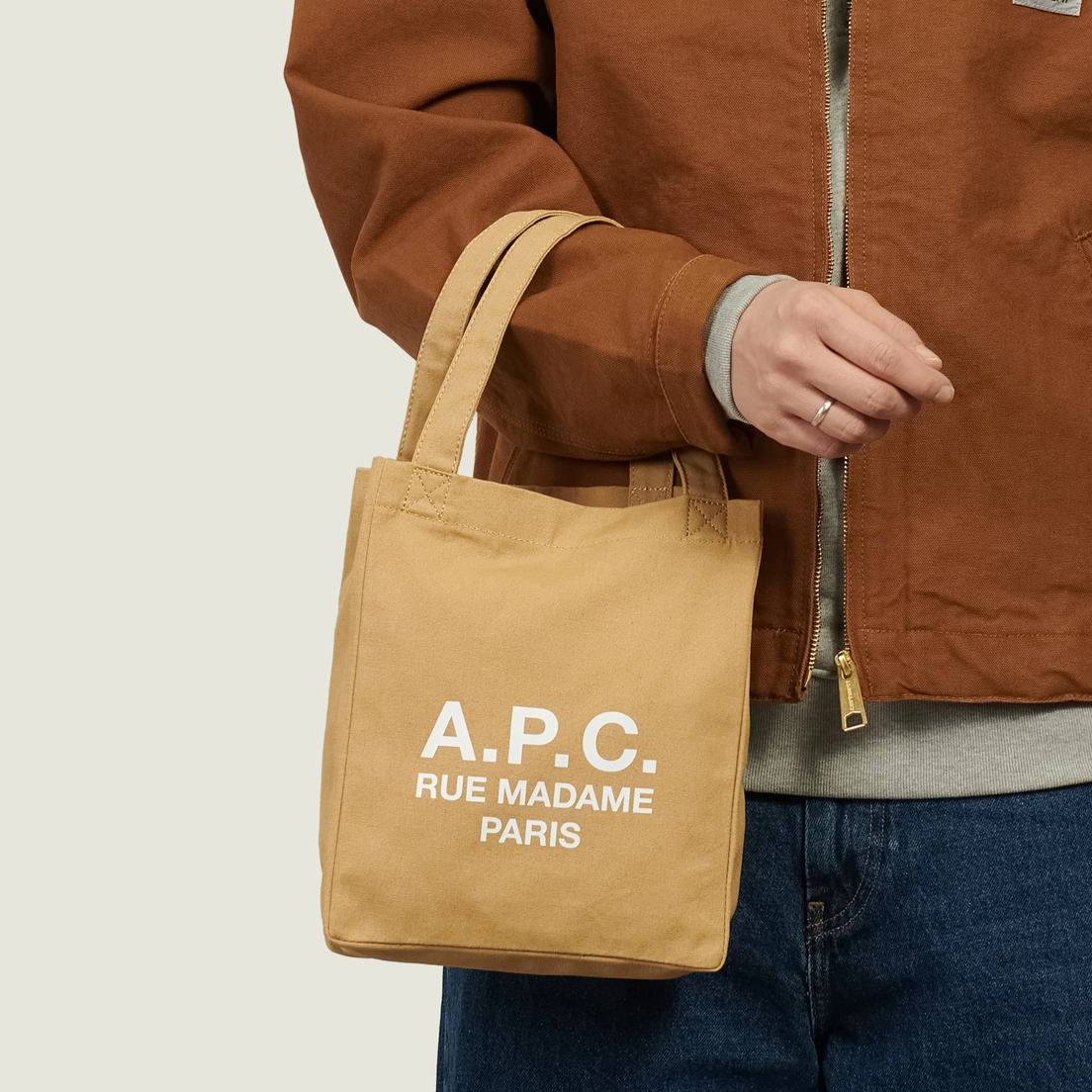 A.P.C. Сумка Lou Rue Madame Small 2.0 Tote