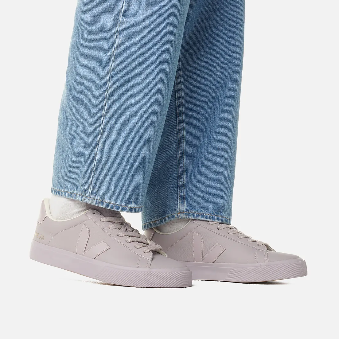 VEJA Женские кроссовки Campo Chromefree Leather