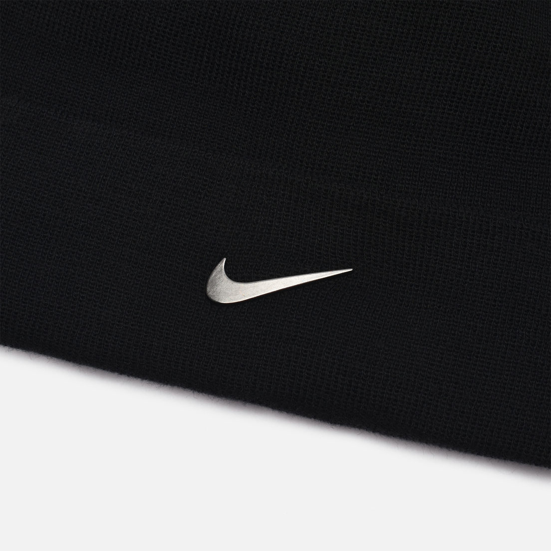 Nike Шапка Cuffed Swoosh