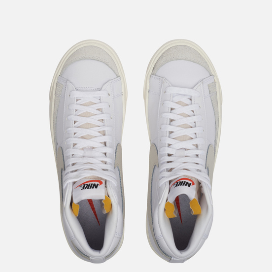 Женские кроссовки Nike Blazer Mid 77 White/Light Bone/Sail