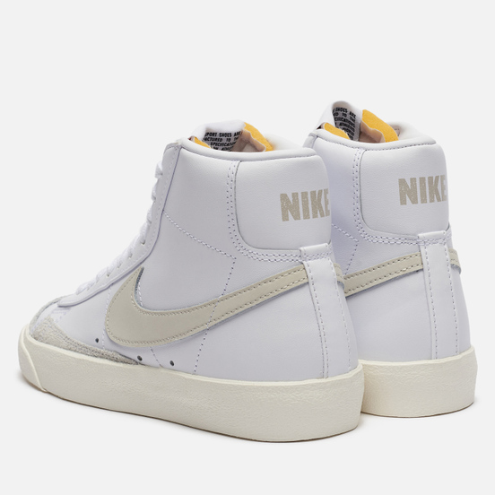 Женские кроссовки Nike Blazer Mid 77 White/Light Bone/Sail
