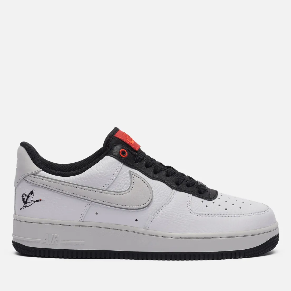 Nike Мужские кроссовки Air Force 1 07 LX Crane