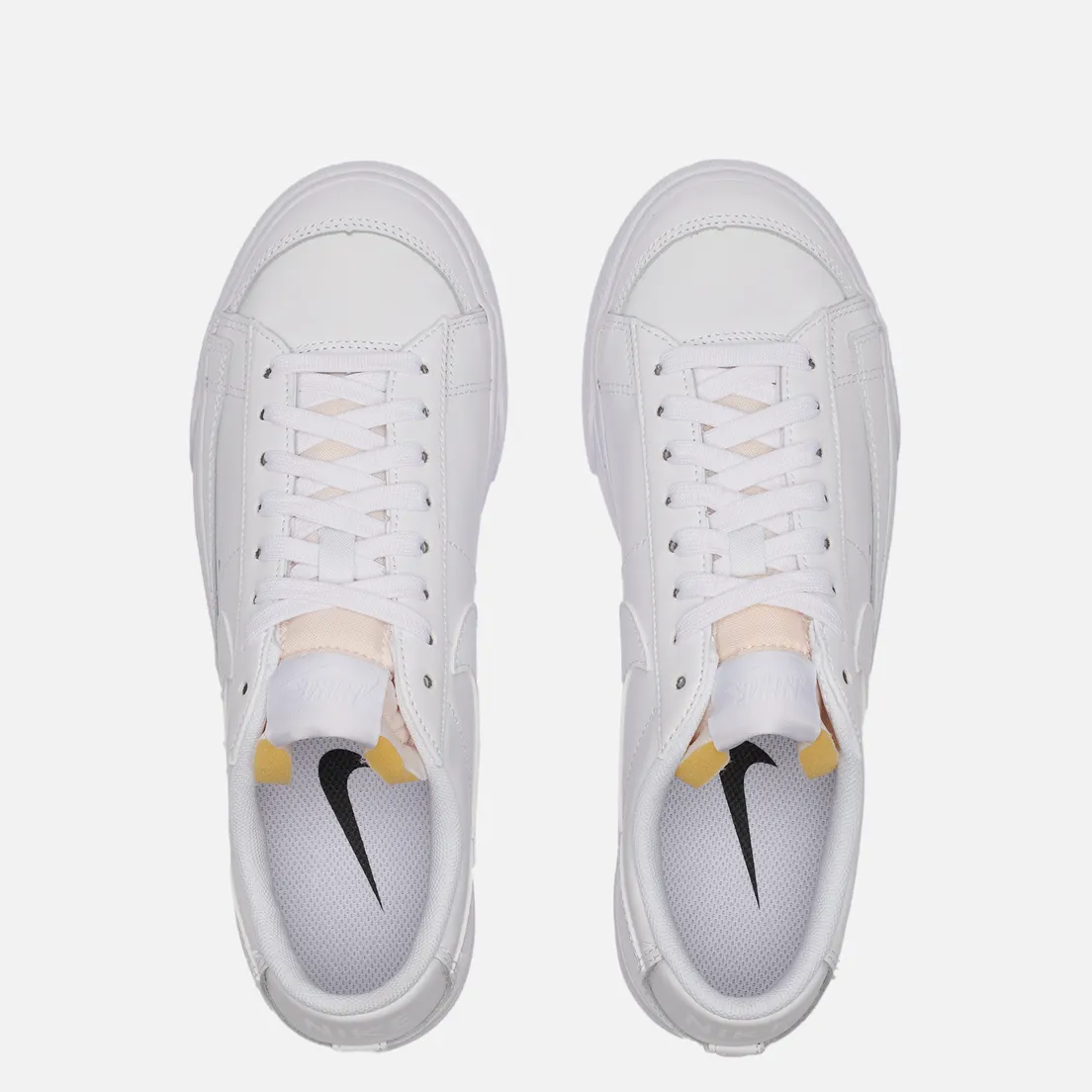 Nike Женские кроссовки Wmns Blazer Low Platform