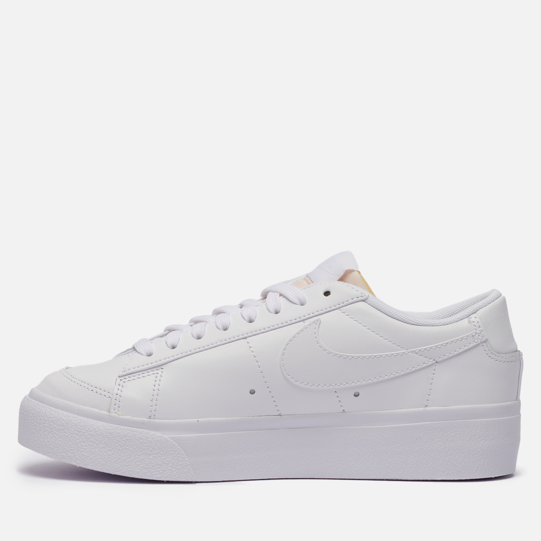 Nike Женские кроссовки Wmns Blazer Low Platform