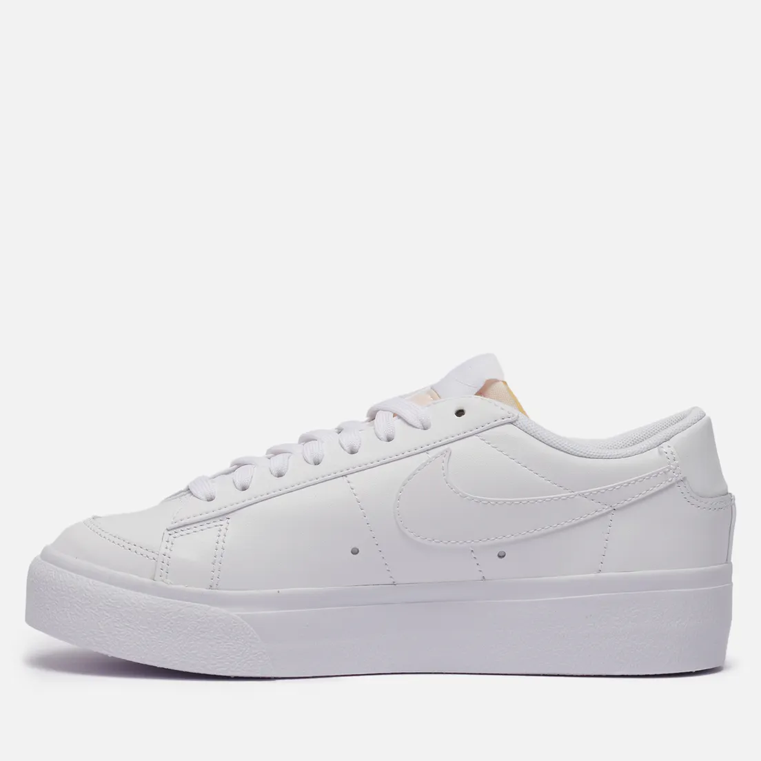 Nike Женские кроссовки Wmns Blazer Low Platform