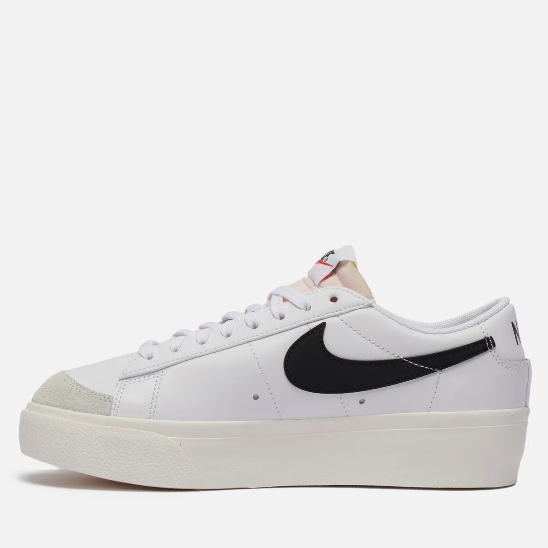 Nike Женские кроссовки Wmns Blazer Low Platform