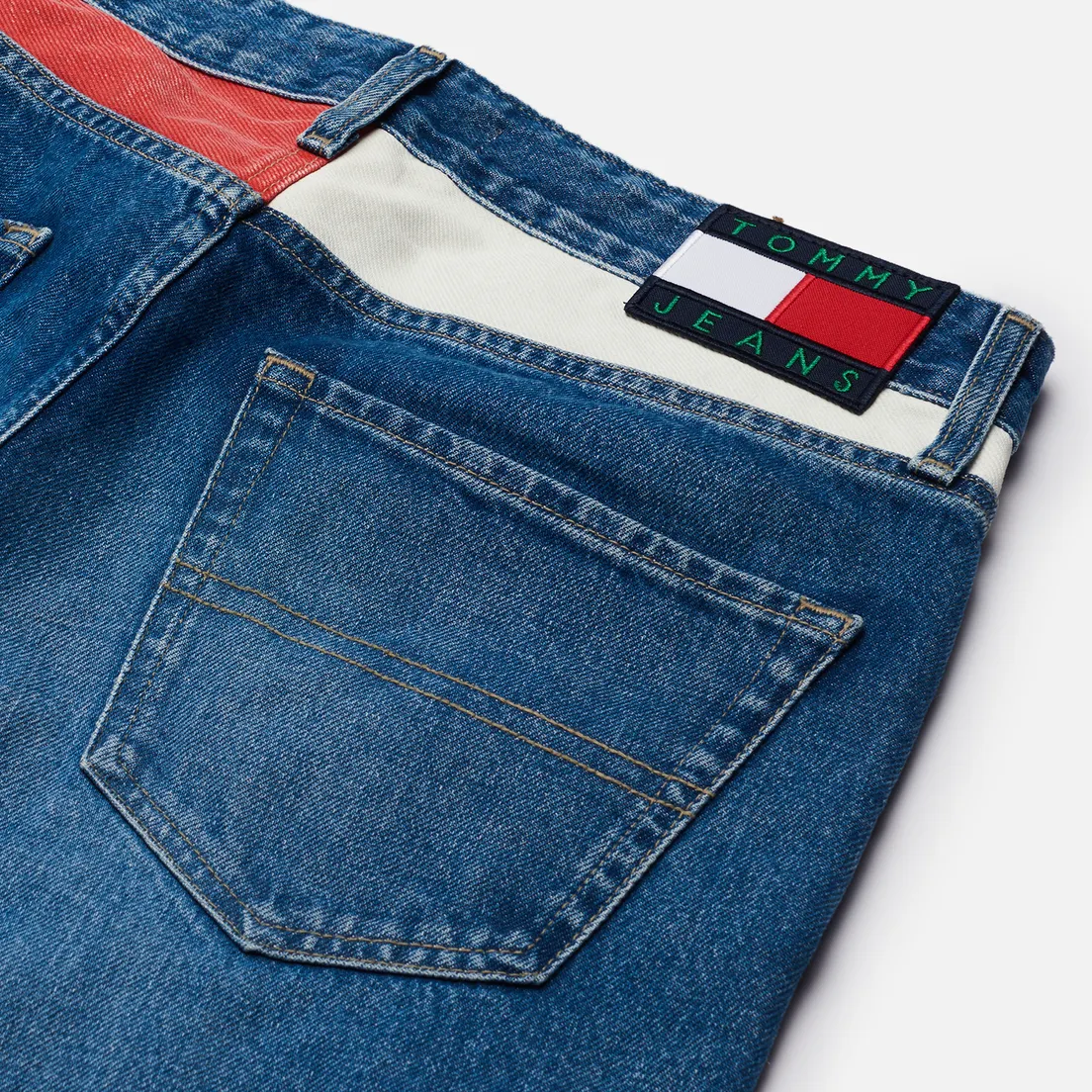 Tommy Jeans Мужские джинсы Dad Regular Tapered AE736
