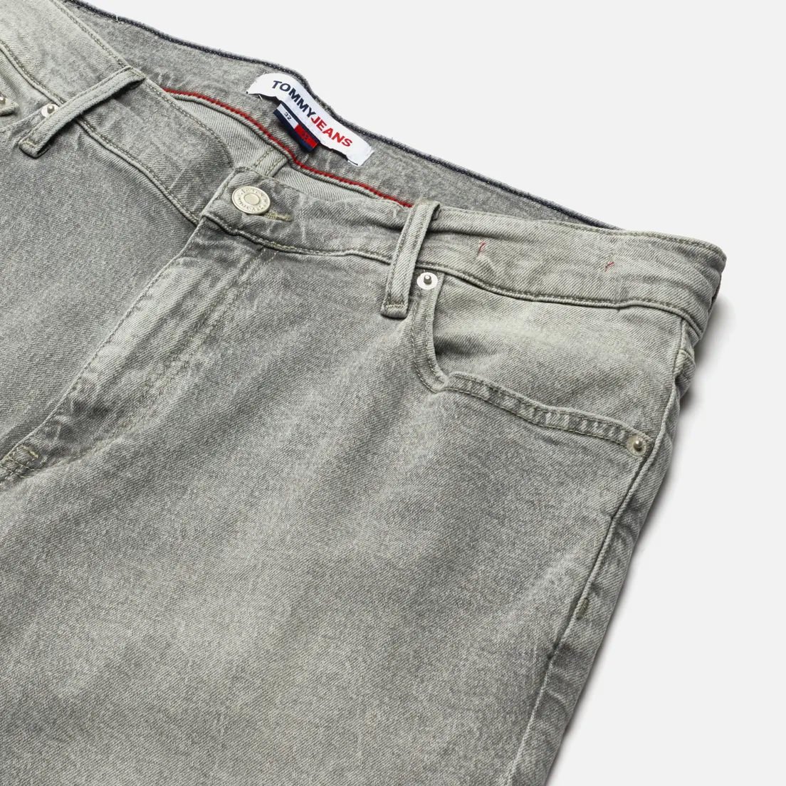 Tommy Jeans Мужские джинсы Dad Regular Tapered CE681