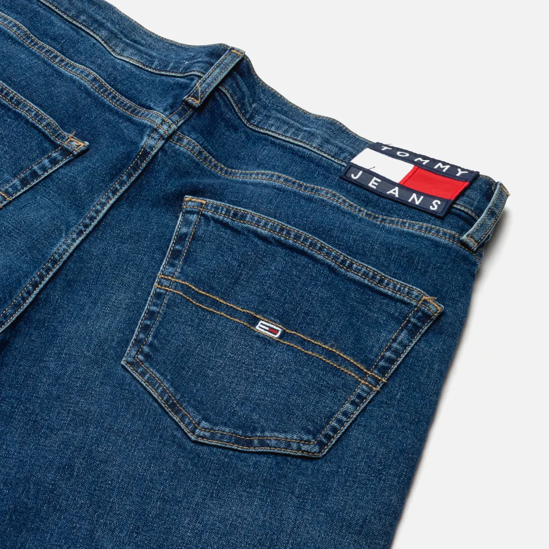 Tommy Jeans Мужские джинсы Dad Regular Tapered CE633