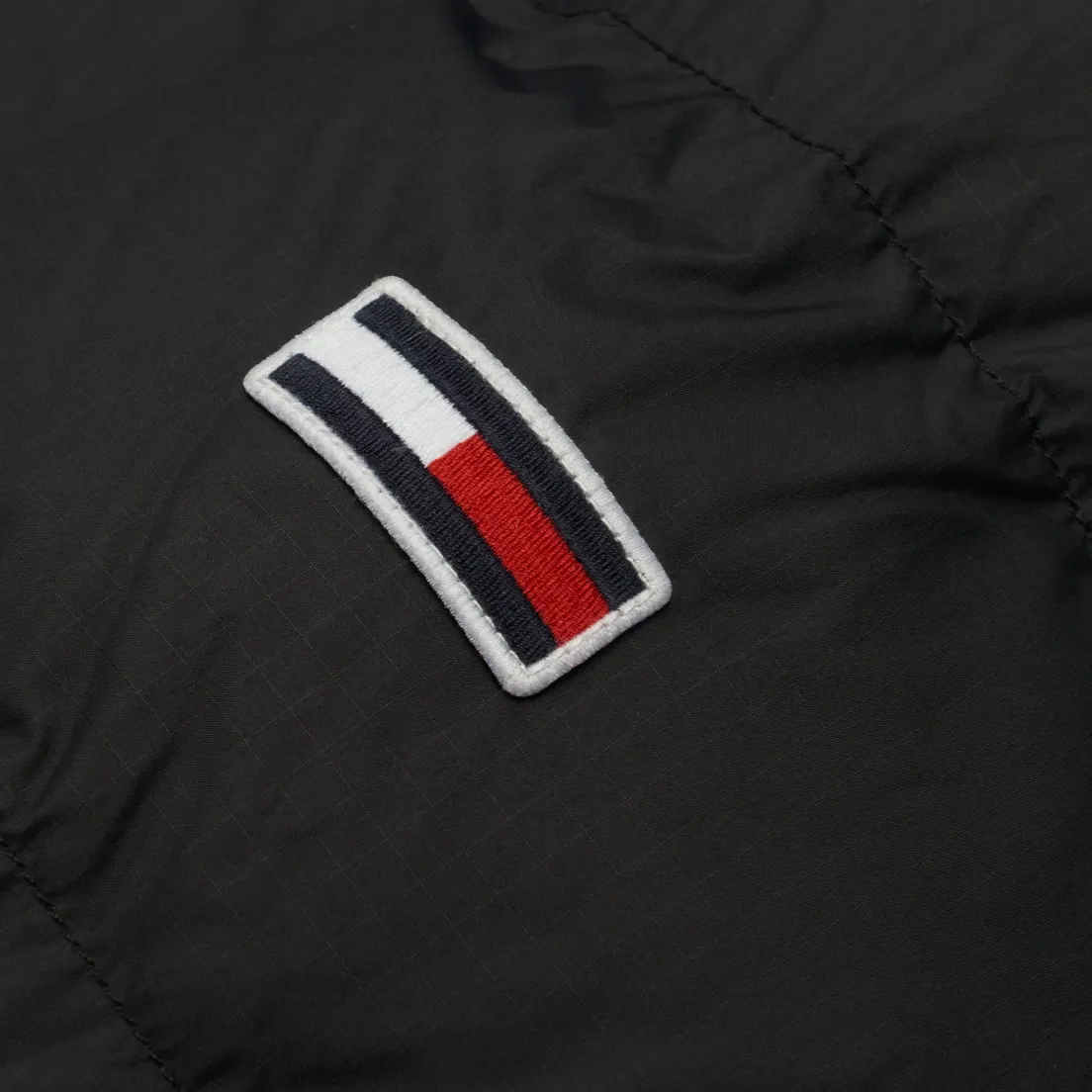 Tommy Jeans Мужской пуховик Essential Down Hooded