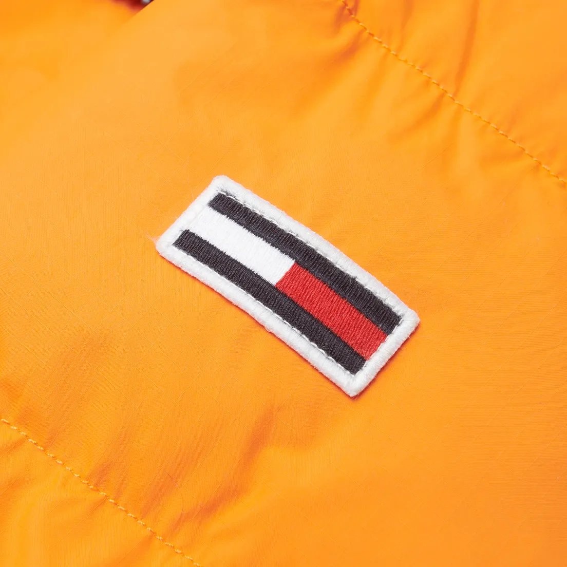 Tommy Jeans Мужской пуховик Essential Down Hooded