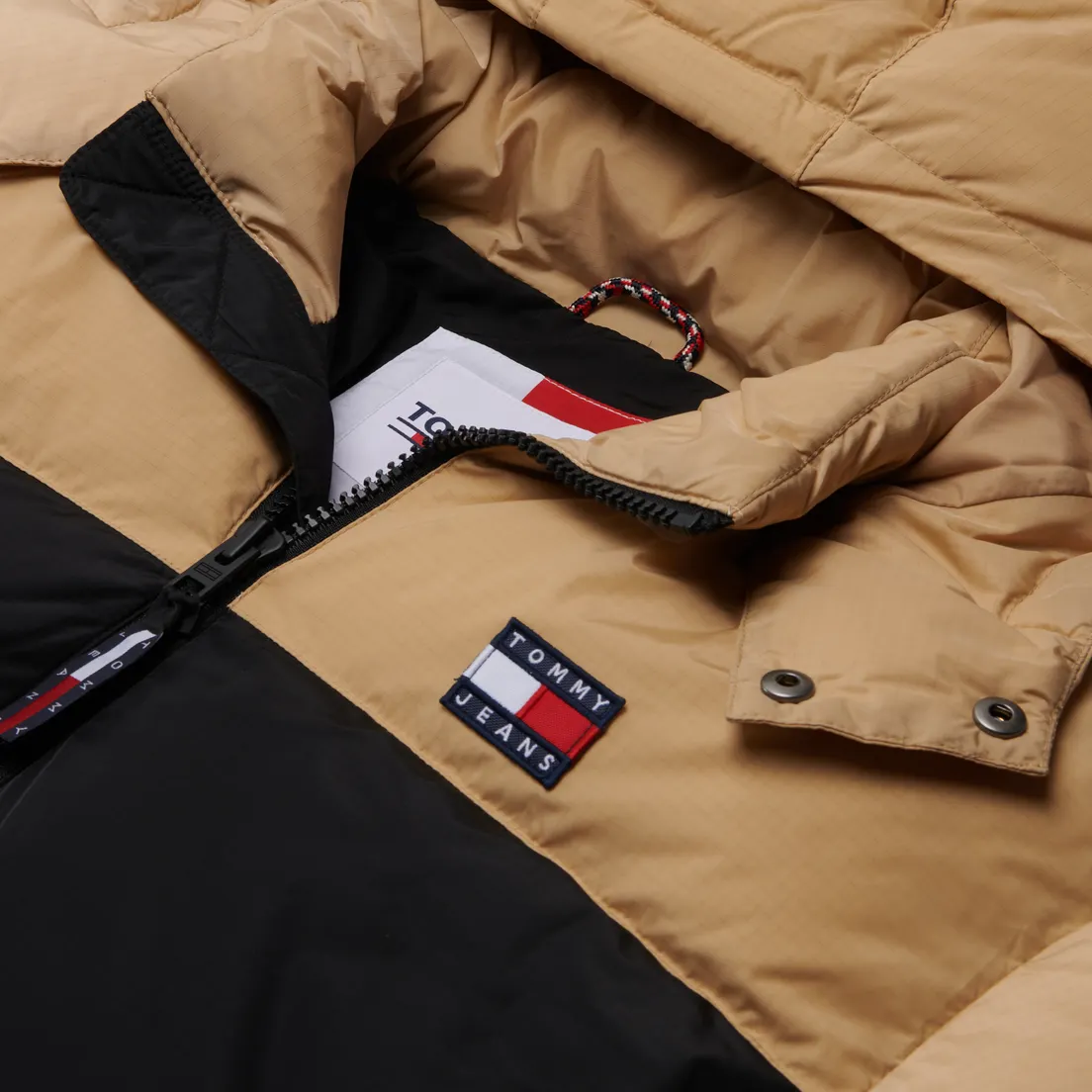 Tommy Jeans Мужской пуховик Alaska Colorblock Puffer