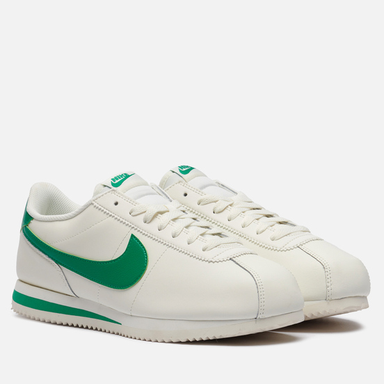 Nike cortez en daim on sale