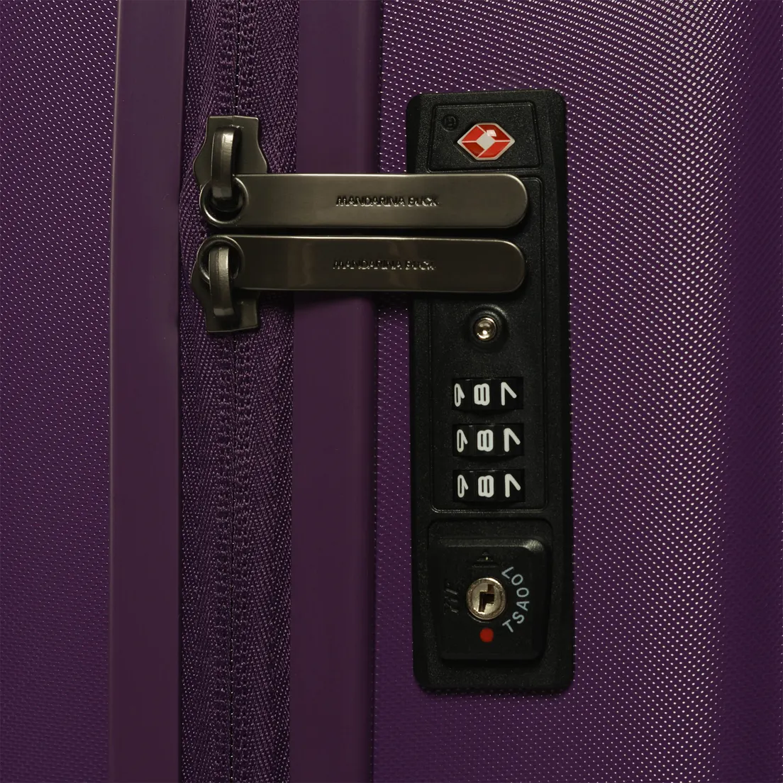 Mandarina Duck Дорожный чемодан Logoduck Trolley V54
