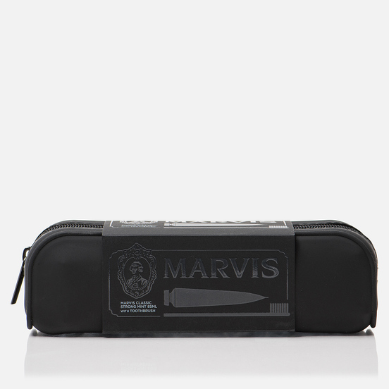 Дорожный набор Marvis Medium Nylon Toothbrush And Classic Strong Mint + XYLITOL 85ml