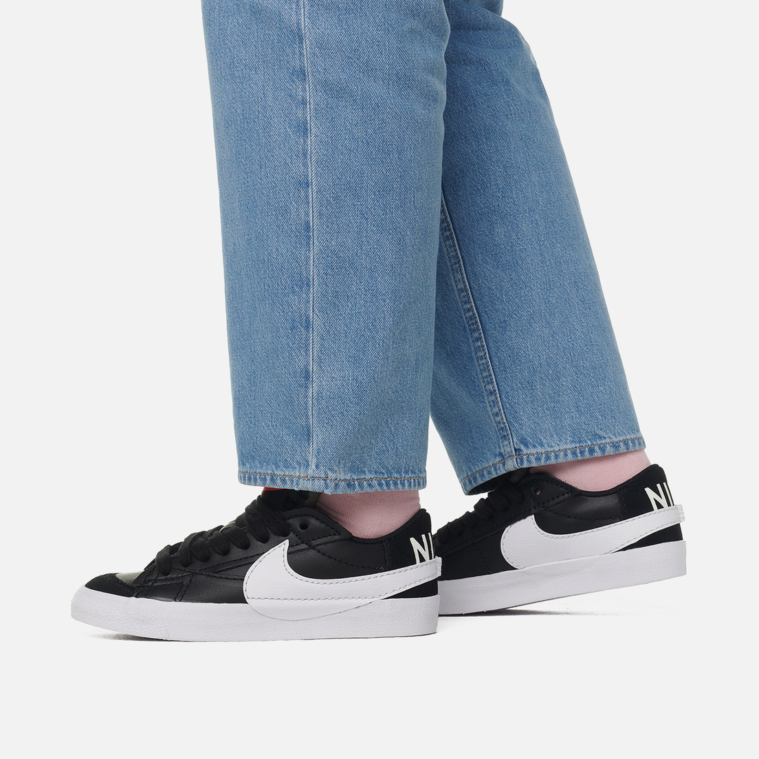 Nike Женские кроссовки Wmns Blazer Low '77 Jumbo