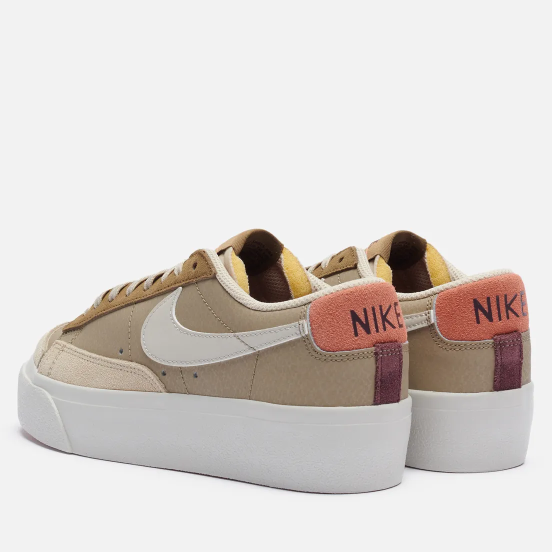 Nike Женские кроссовки Blazer Low Platform SP