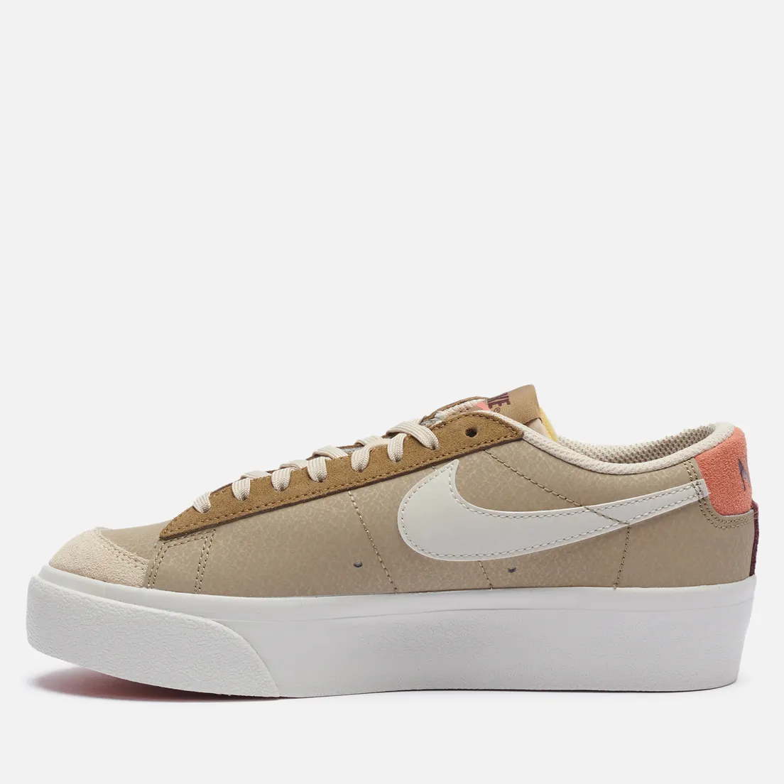 Nike Женские кроссовки Blazer Low Platform SP