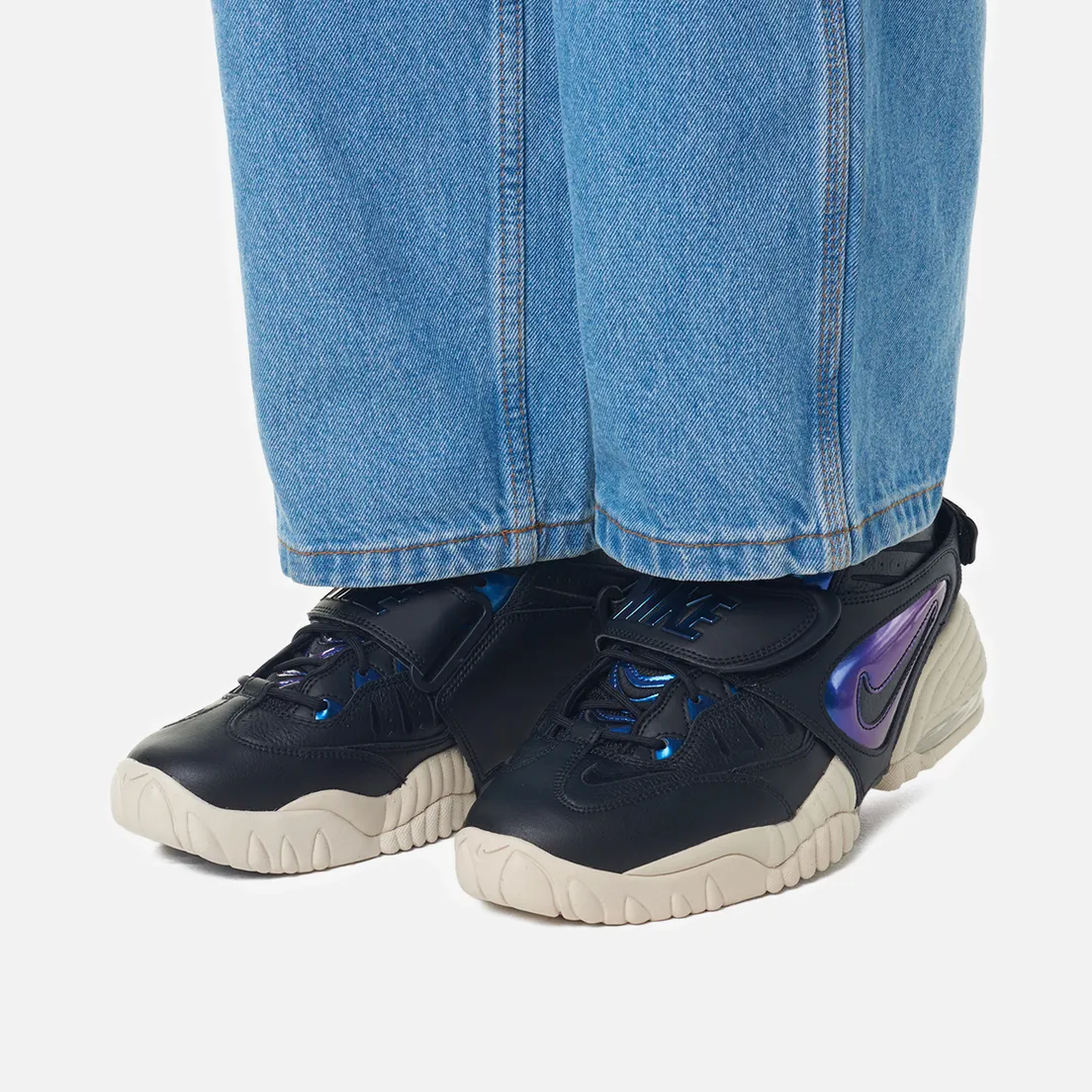 Nike Женские кроссовки Wmns Air Adjust Force