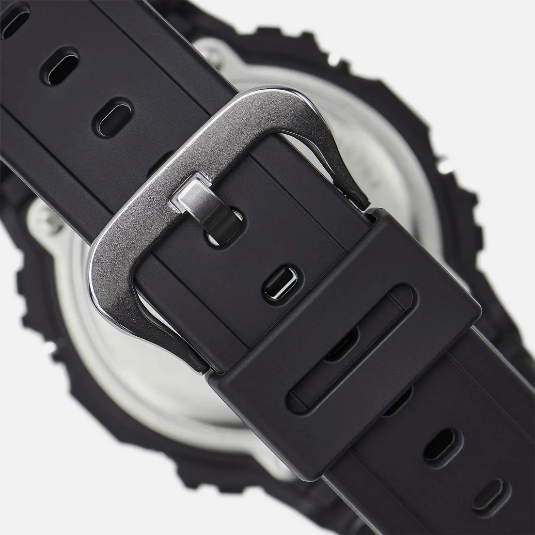 CASIO Наручные часы G-SHOCK DW-5600UE-1