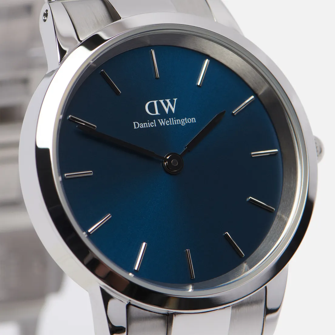 Daniel Wellington Наручные часы Iconic Arctic Small
