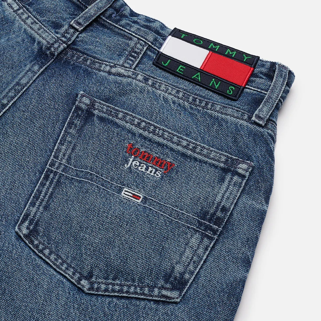 Tommy Jeans Женские джинсы Mom Tapered Recycled High Rise