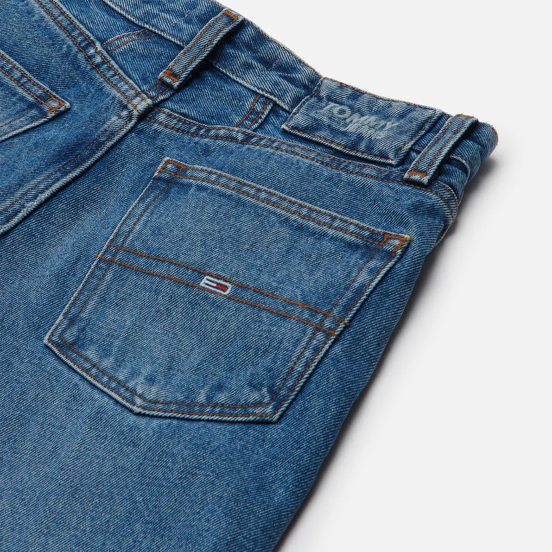 Tommy Jeans Женские джинсы Mom Ultra High Rise Tapered