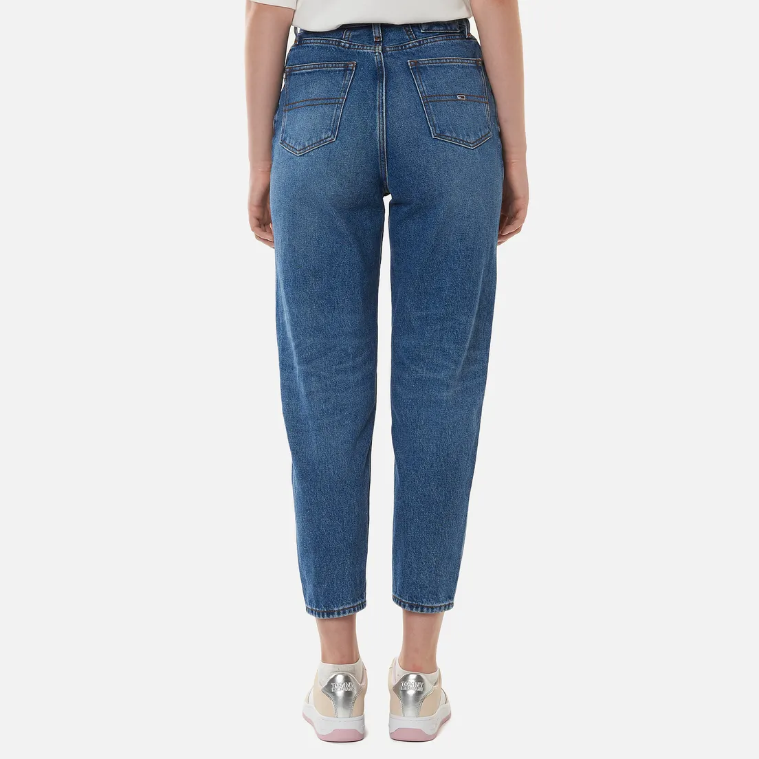 Tommy Jeans Женские джинсы Mom Ultra High Rise Tapered