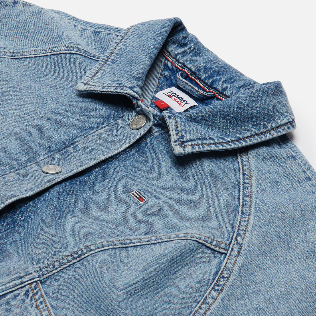 Tommy Jeans Женская джинсовая куртка Back Logo Cropped Denim Cargo