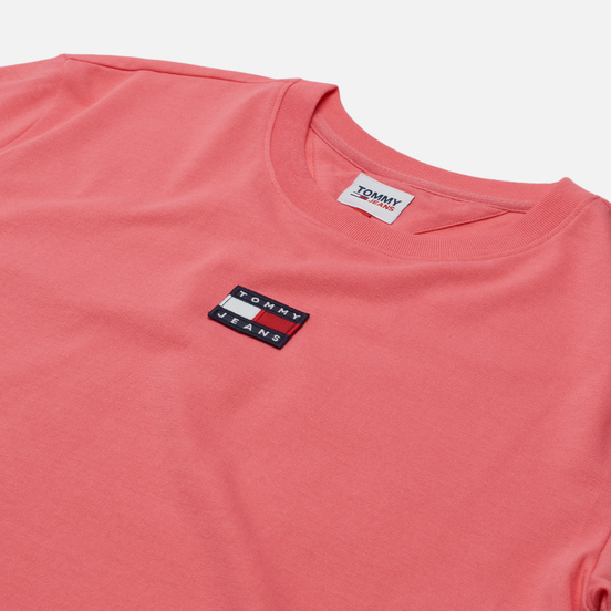 Женская футболка Tommy Jeans Tommy Center Badge Botanical Pink