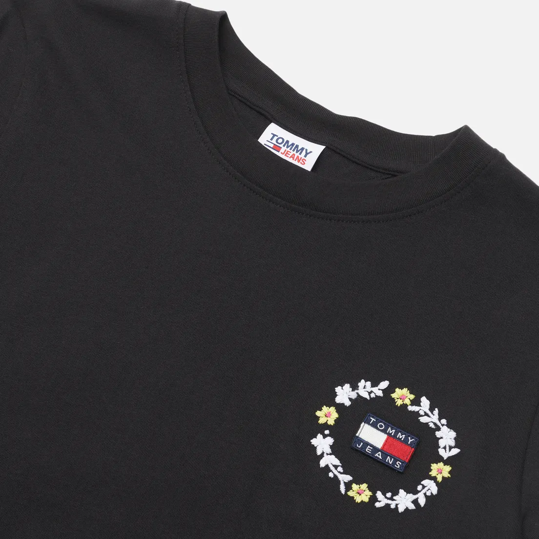 Tommy Jeans Женская футболка Floral Embroidery Badge