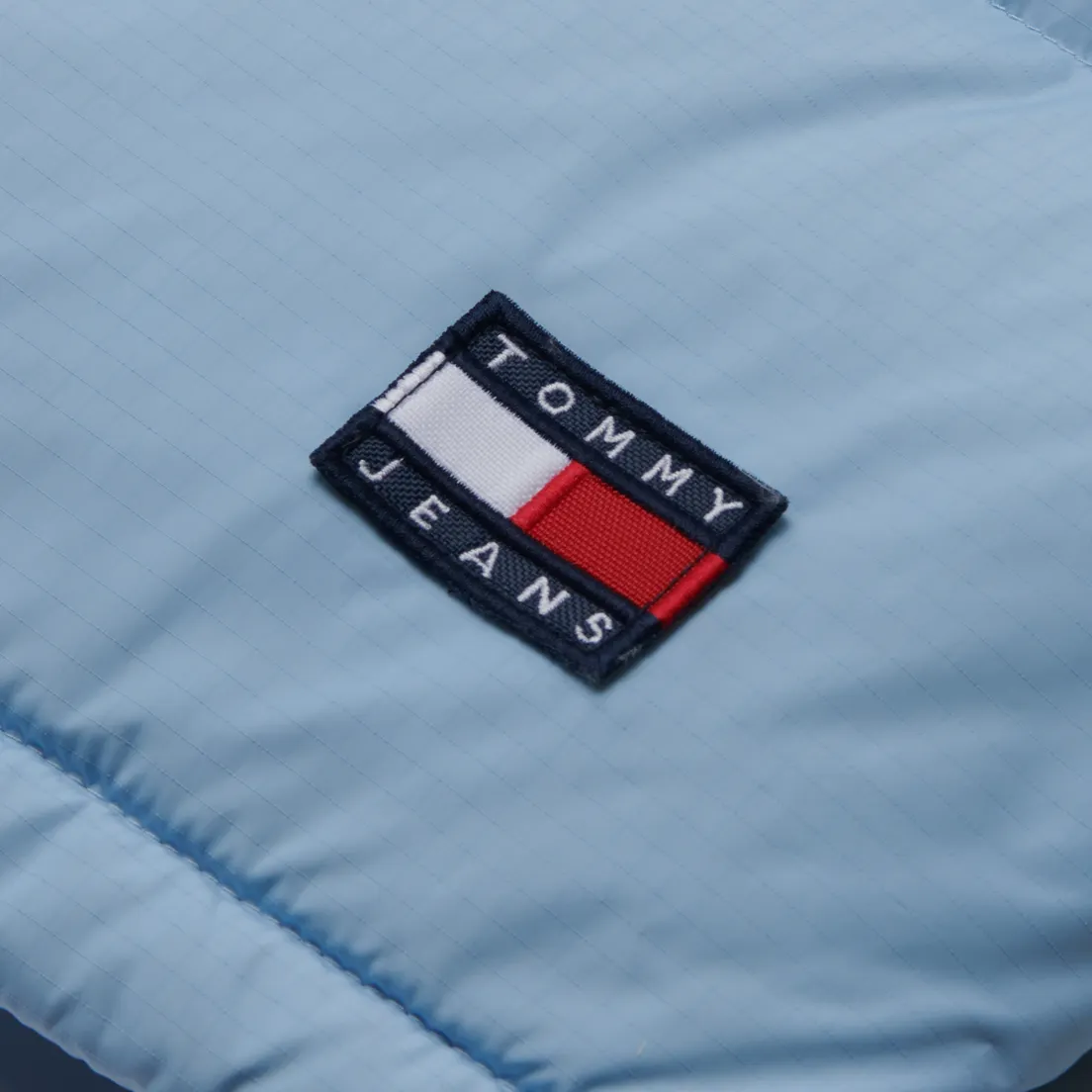 Tommy Jeans Женский пуховик Alaska Hooded Puffer