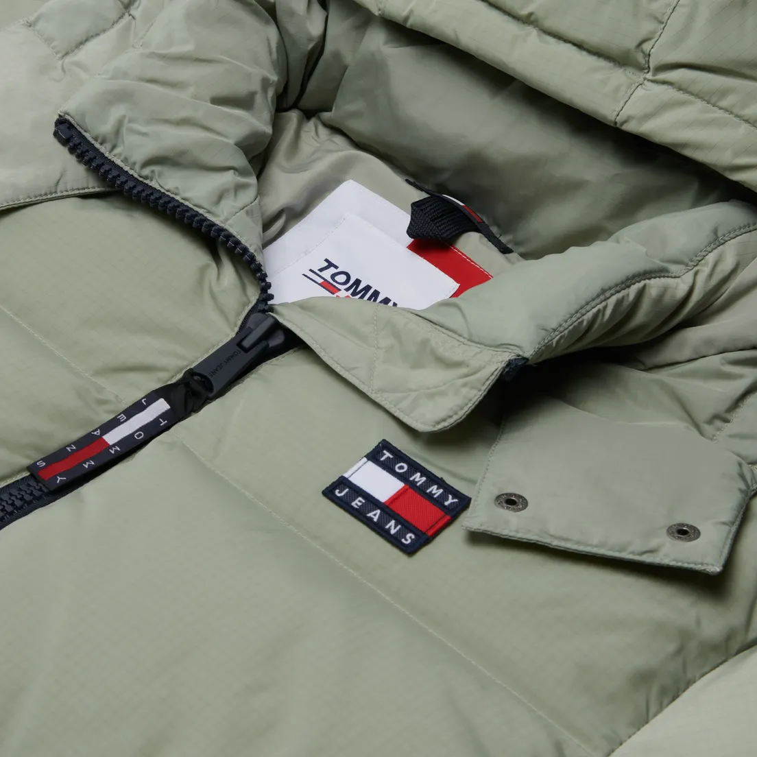 Tommy Jeans Женский пуховик Alaska Hooded Puffer