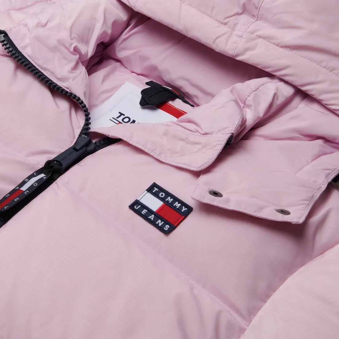 Tommy Jeans Женский пуховик Alaska Hooded Puffer