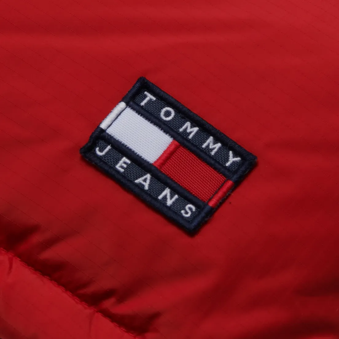 Tommy Jeans Женский пуховик Alaska Hooded Puffer