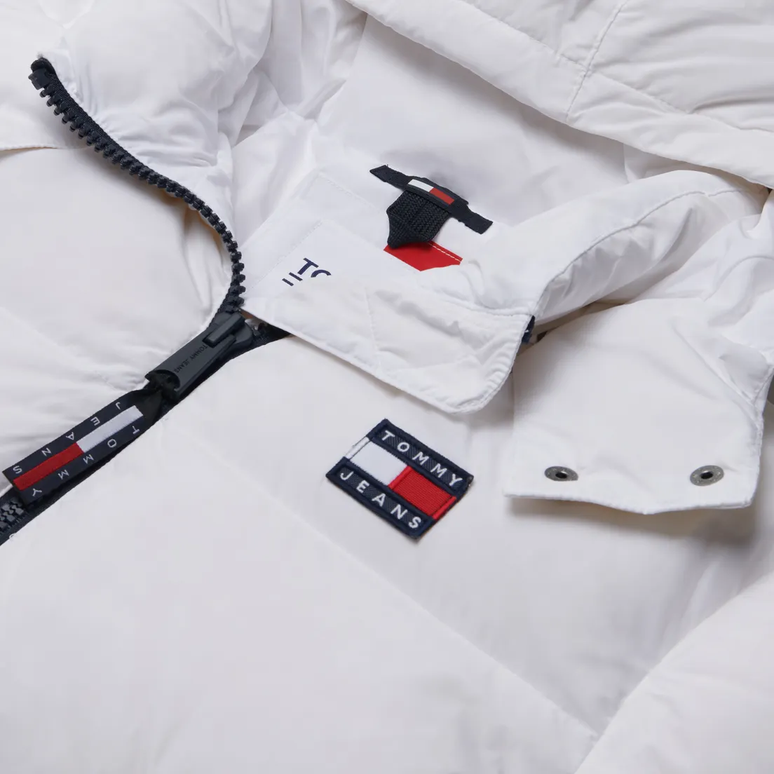 Tommy Jeans Женский пуховик Alaska Hooded Puffer
