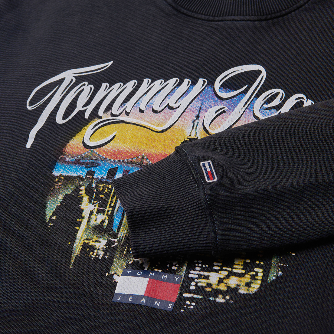 Tommy Jeans Женская толстовка Relaxed Vintage City Crew Neck