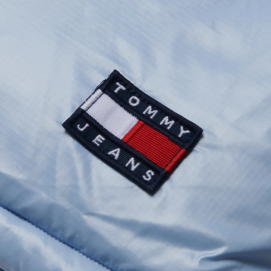 Tommy Jeans Женский пуховик Alaska Cropped Puffer