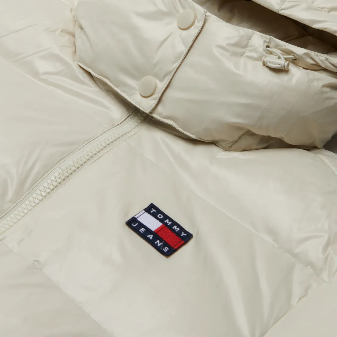 Tommy Jeans Женский пуховик Alaska Midi Puffer