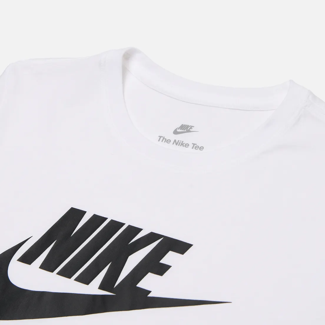 Nike Женская футболка Essentials Logo