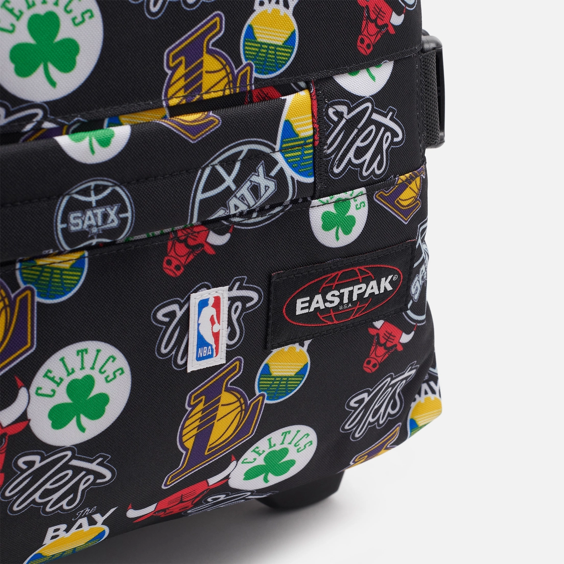 Eastpak Дорожный чемодан x NBA Transit'r L