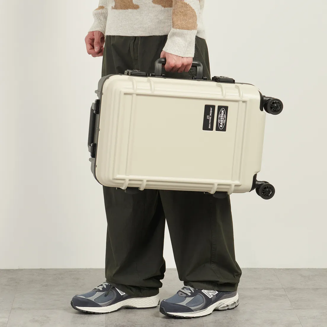Eastpak Дорожный чемодан x Jean-Michel Basquiat Resist'r S