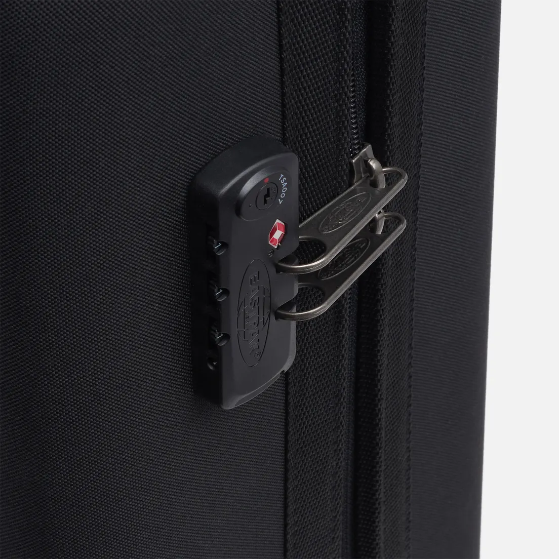 Eastpak Дорожный чемодан Tranzshell S