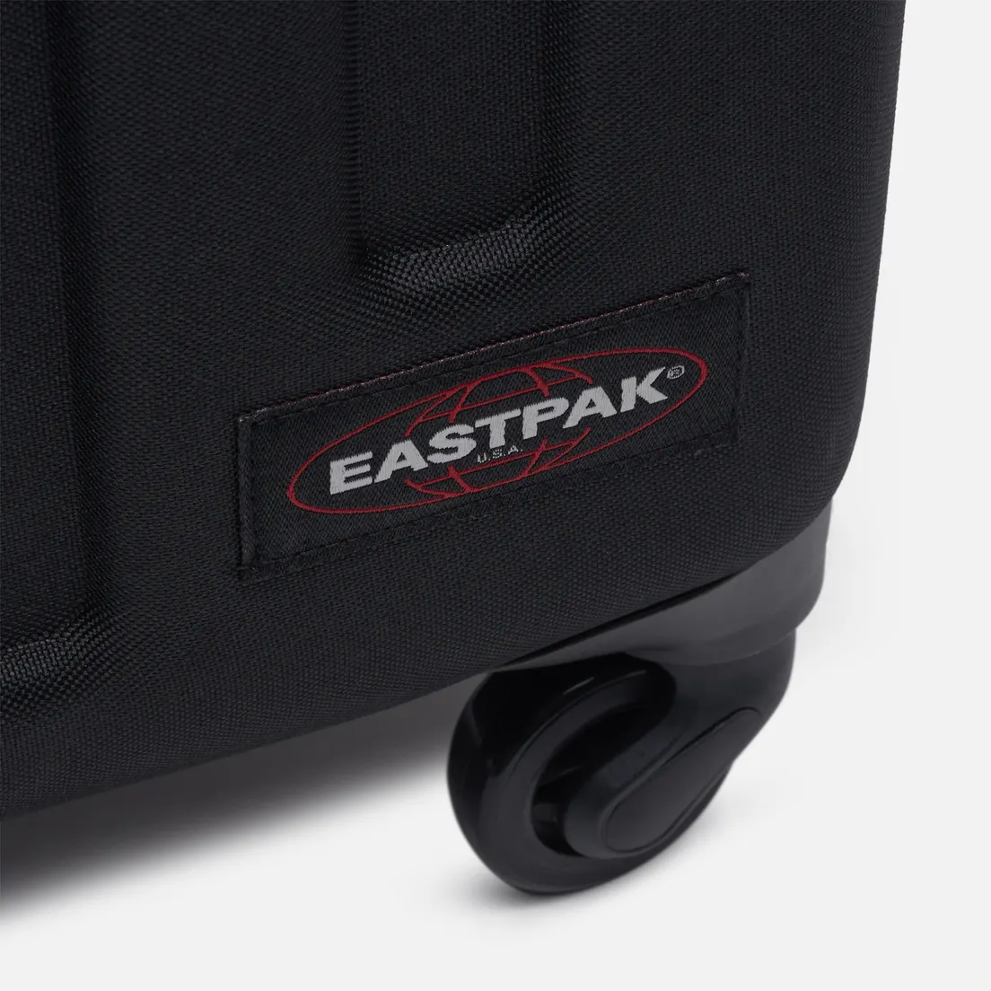Eastpak Дорожный чемодан Tranzshell S