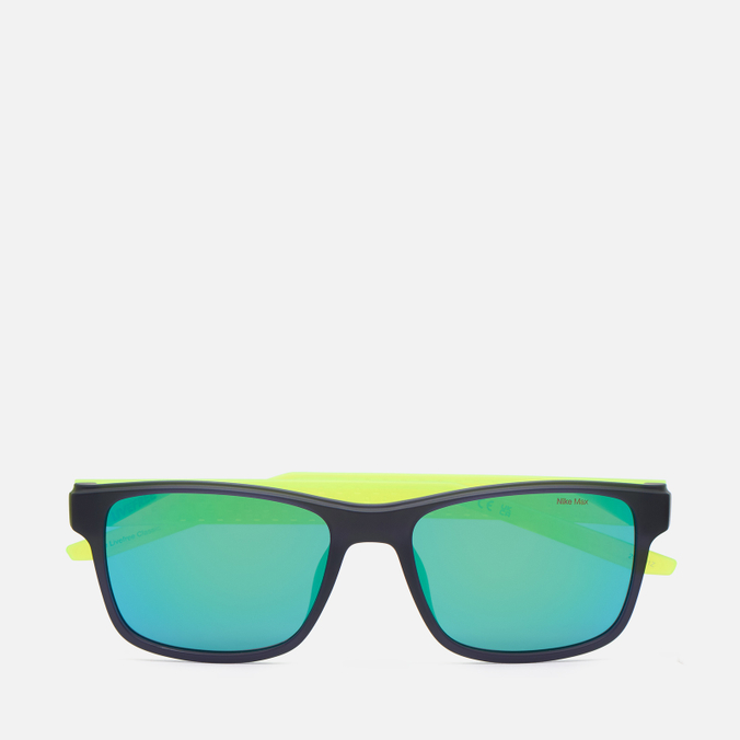 Солнцезащитные очки Nike Livefree Classic