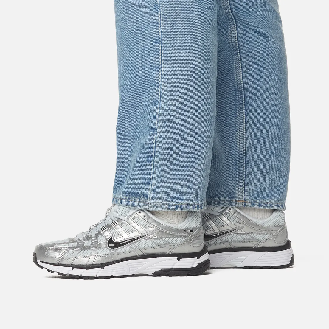 Nike Женские кроссовки Wmns P-6000