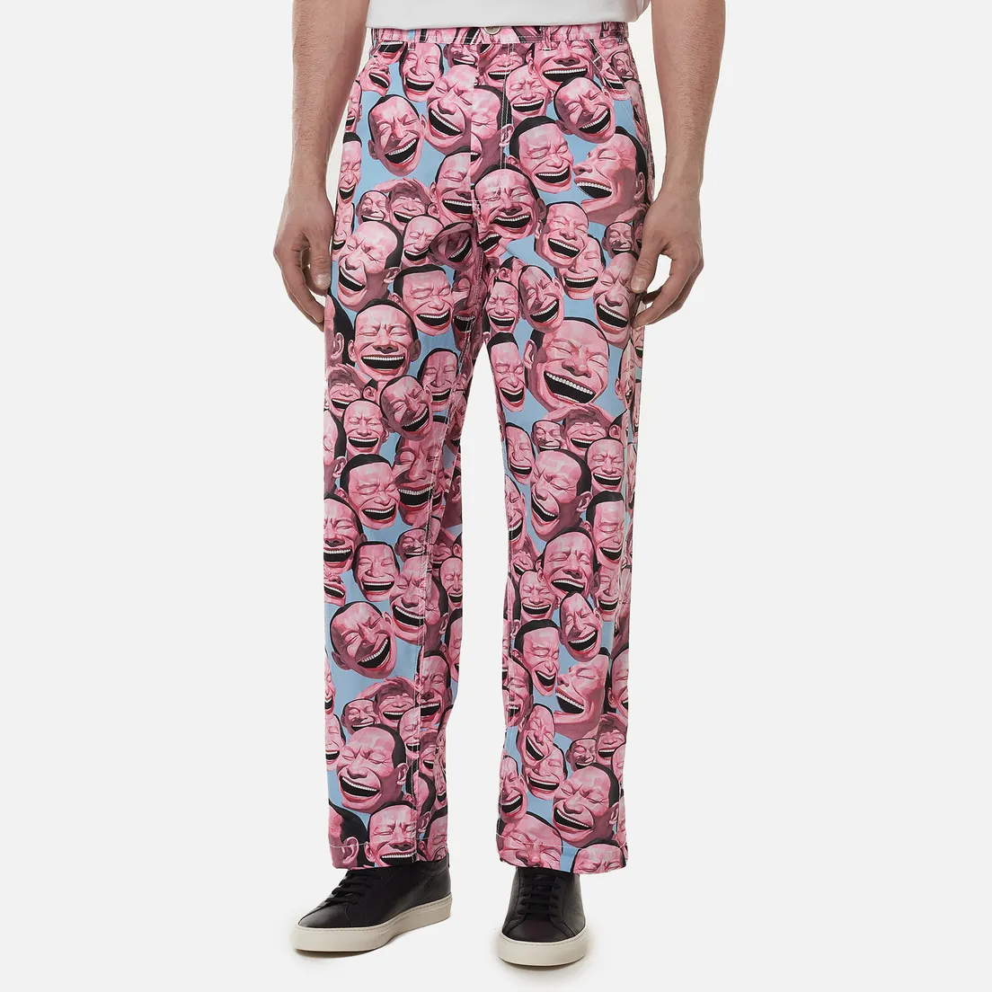 Comme des Garcons SHIRT Мужские брюки x Yue Minjun All Over Print
