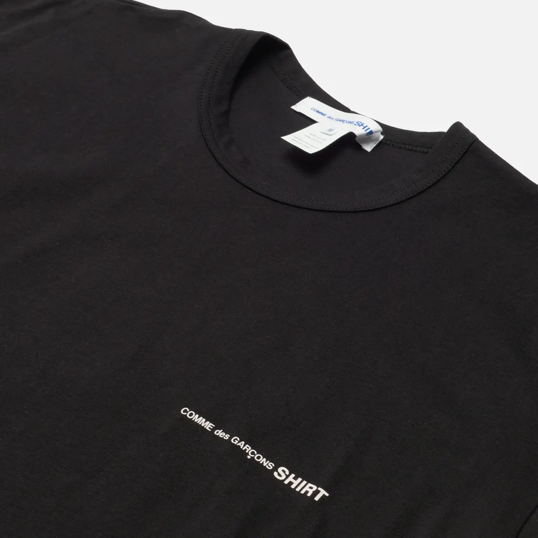 Comme des Garcons SHIRT Мужская футболка Front Logo Monogram
