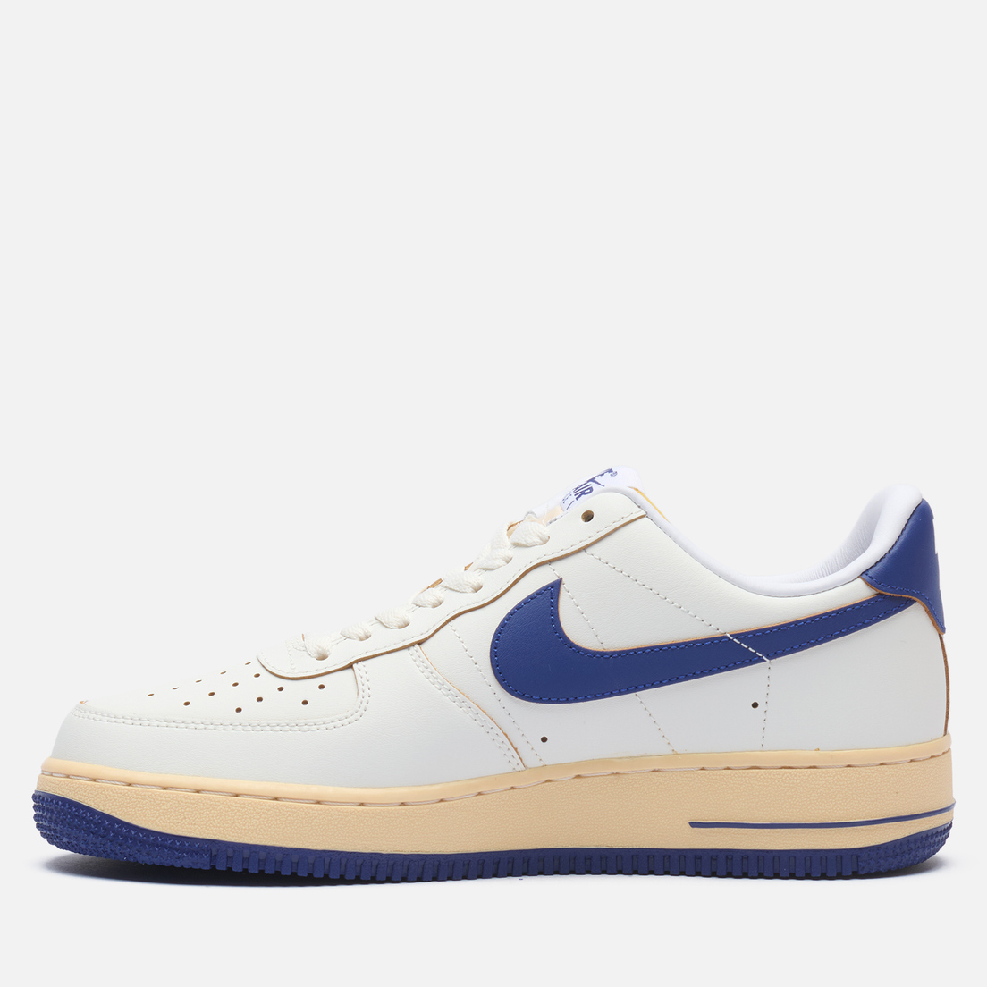 Nike Wmns Air Force 1 07 37.5 EU